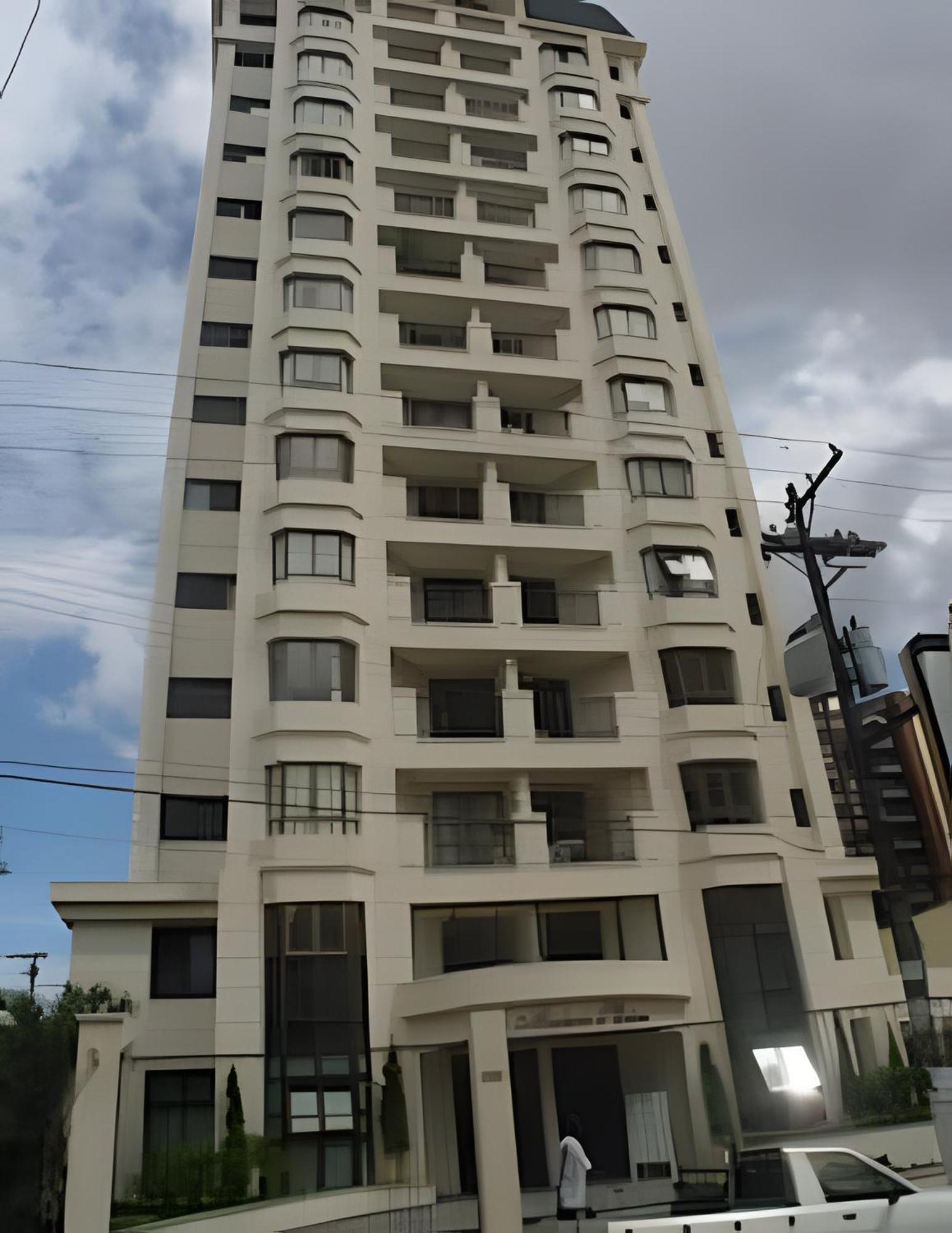 Flat Perto Metro/moema São Paulo
